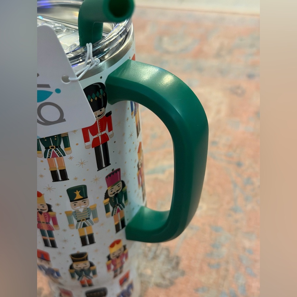 SWIG LIFE 30oz Insulated Tumbler W/ Handle, Lid & Straw in Classic Nutcracker - Picture 9 of 12